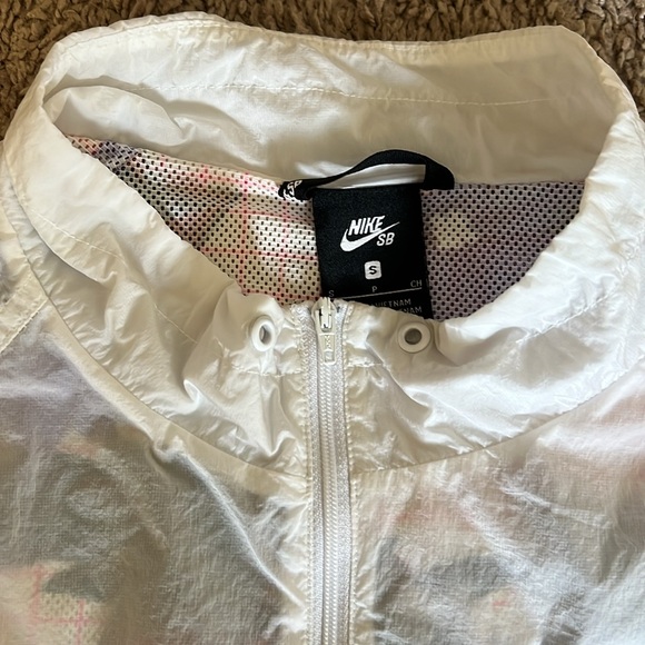 Men’s small Nike pullover - Picture 3 of 4